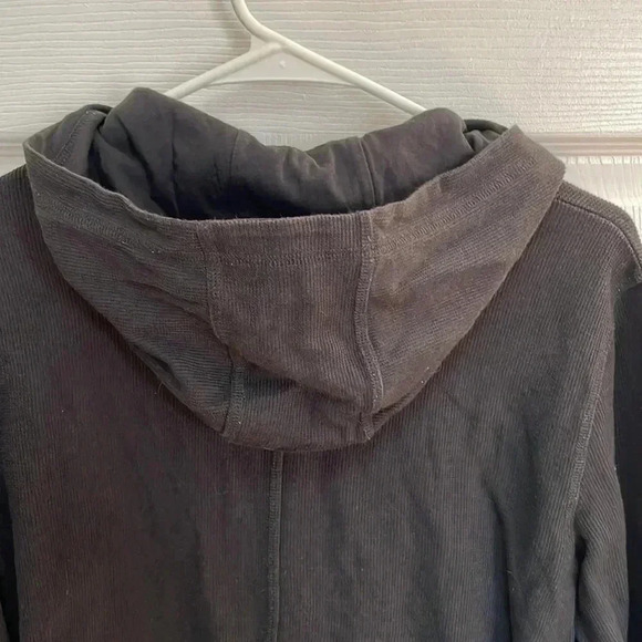 Vince I M - Picture 7 of 8